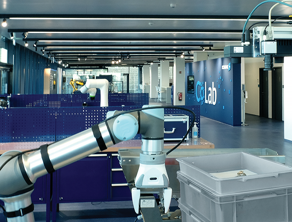Robotic gym facility